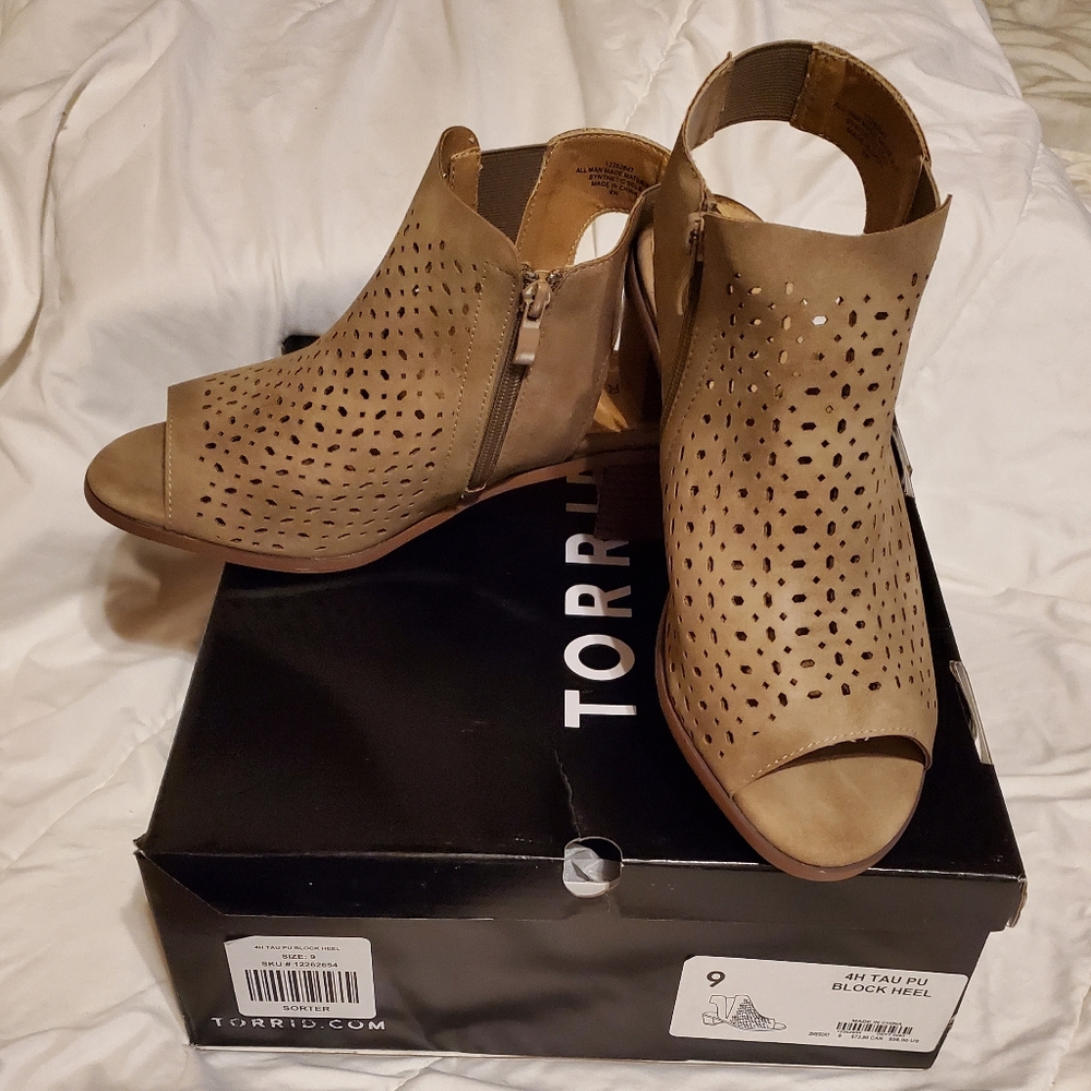 Torrid block heel Size 9